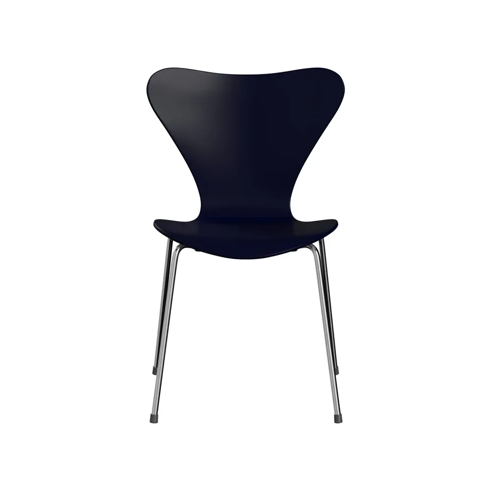 Fritz Hansen Sjuan 3107 stol Midnight blue-lackad-kromat stålstativ