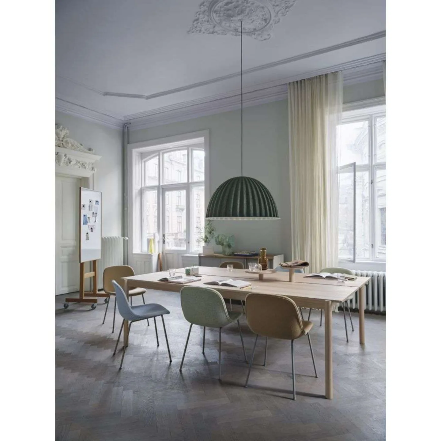 Muuto Under the bell taklampa Ø82 cm Dark Green