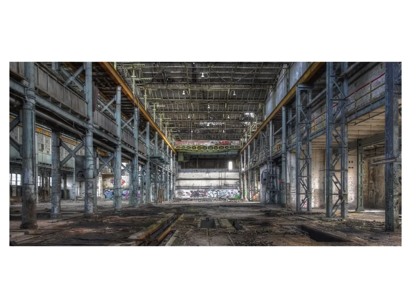 image LAND Digitaldruck auf Acrylglas Werkshalle 3 | Schubiger Möbel
