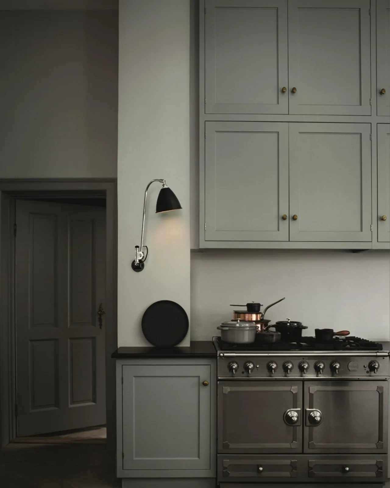 Bestlite BL6 Vägglampa Ø16 Mässing/Svart - GUBI - Vardagsrum - Metall