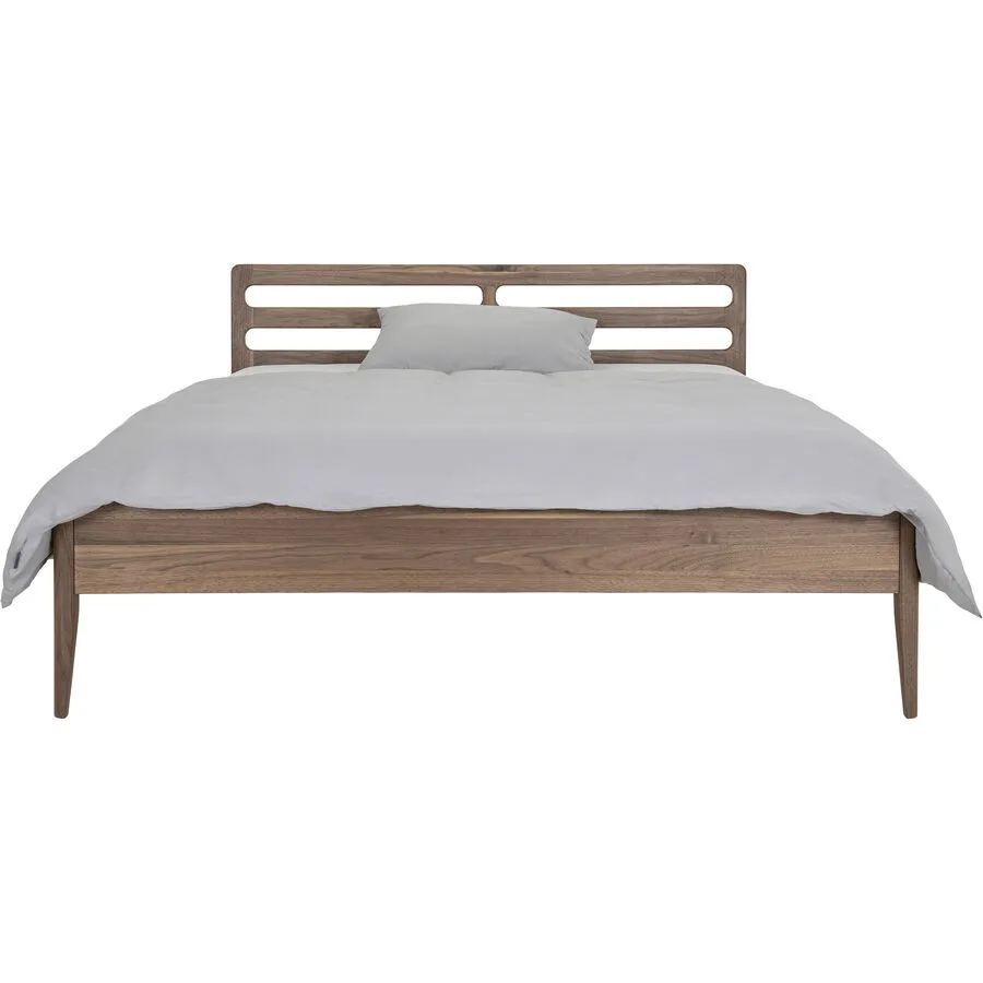 Bett Lund Natur Nussbaum Massivholz 160 x 200 cm