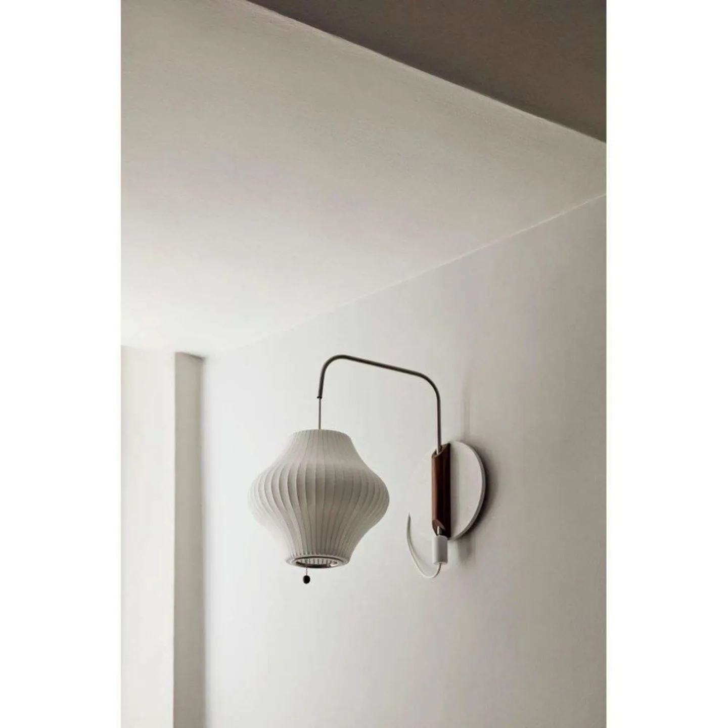 Nelson Pear Sconce Vegglampe S Off-White - Herman Miller HAY - Stue - Plast