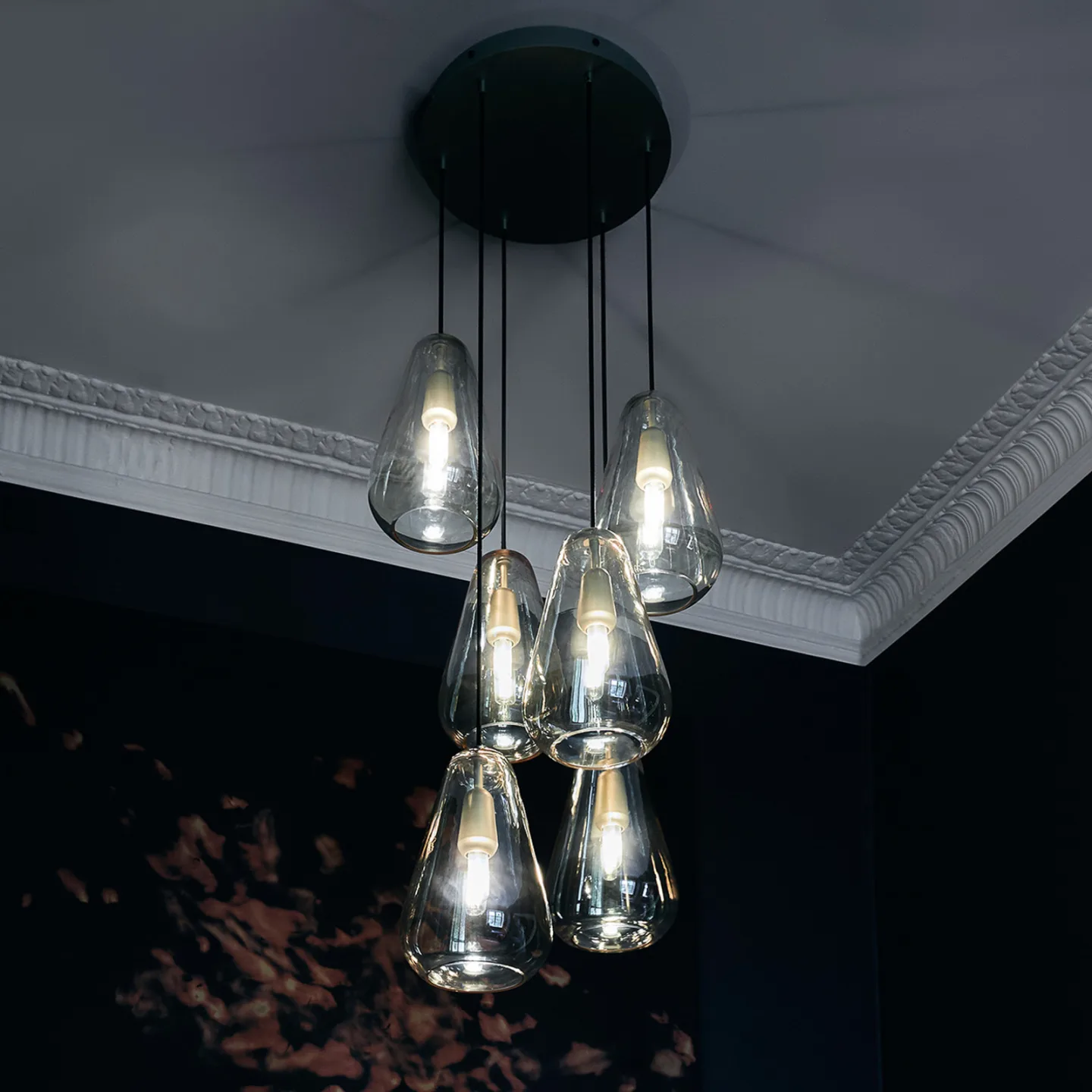 Anoli 6 Lysekrone Nordic Gold/Gold - Nuura Nuura Aps - Stue - Design - Glas - Med flere lyskilder