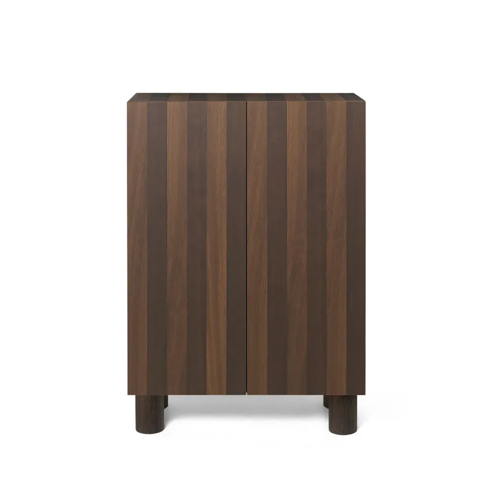 Ferm Living Post skåp oak smoked, med dörrar