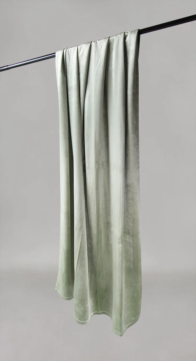 Gardiner - Fløyelsgardiner Marlyn (lysegrønn) (Størrelse: 130 x 250 cm)