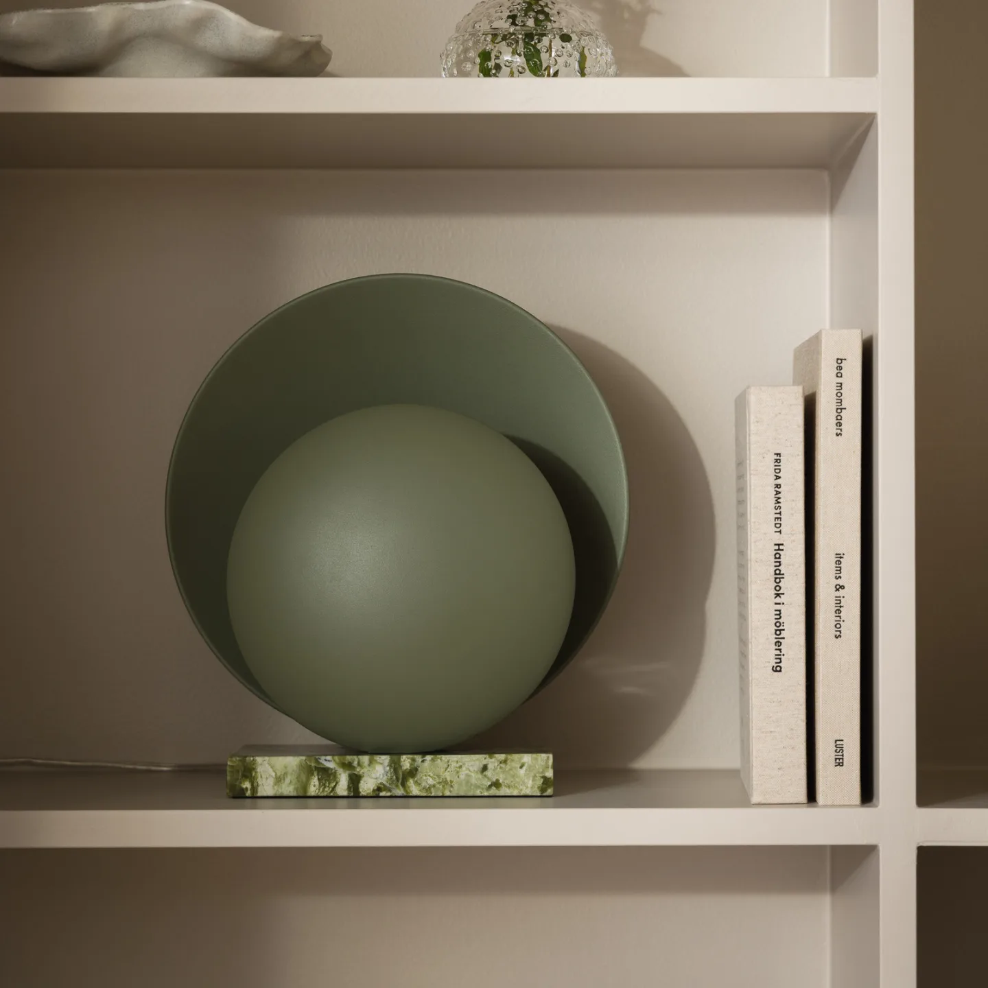Orbit Tischleuchte Marmor grün Höhe 32 cm - Globen Lighting - Wohnzimmer - Design - Stein - Einflammig
