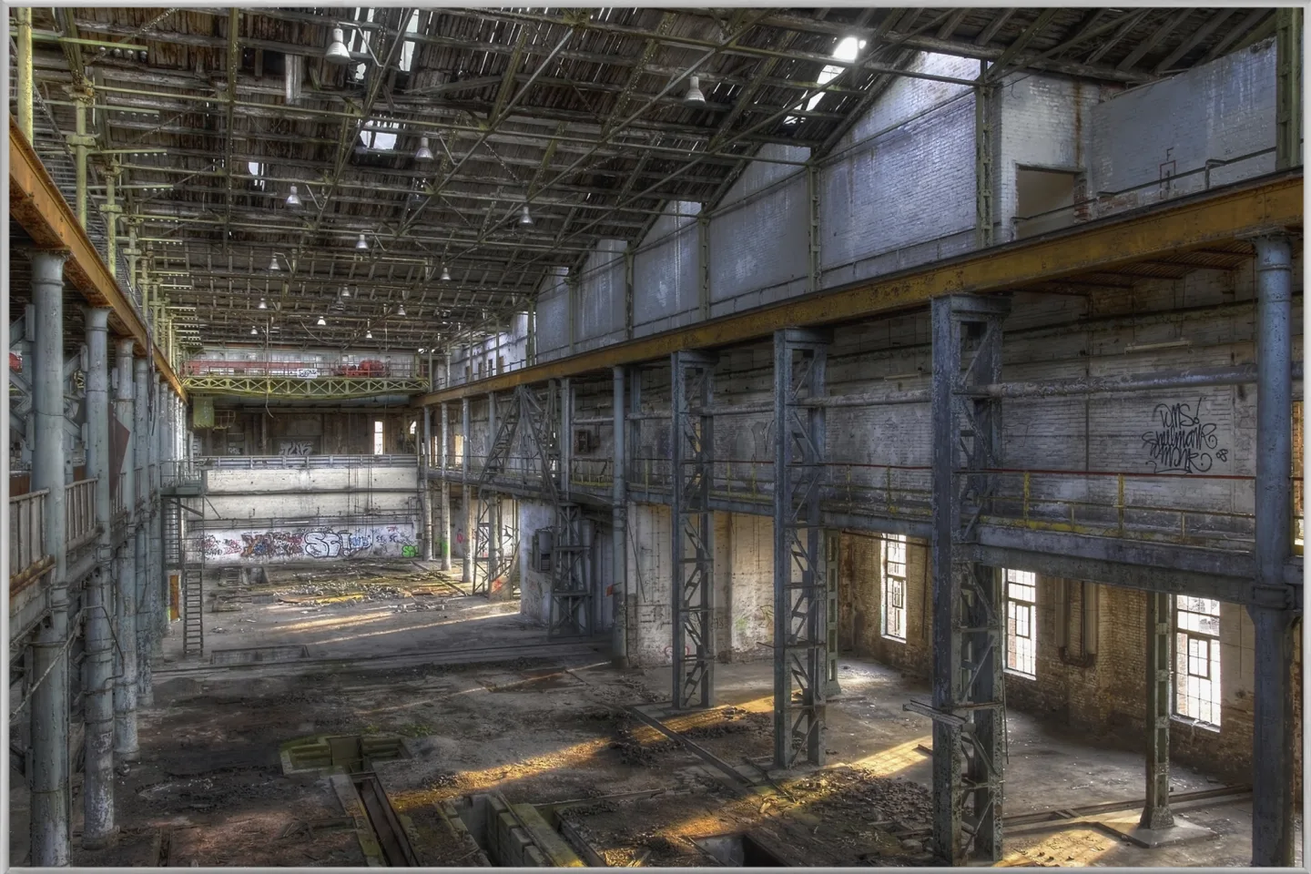 image LAND Bild mit Rahmen Werkshalle 2 | Schubiger Möbel