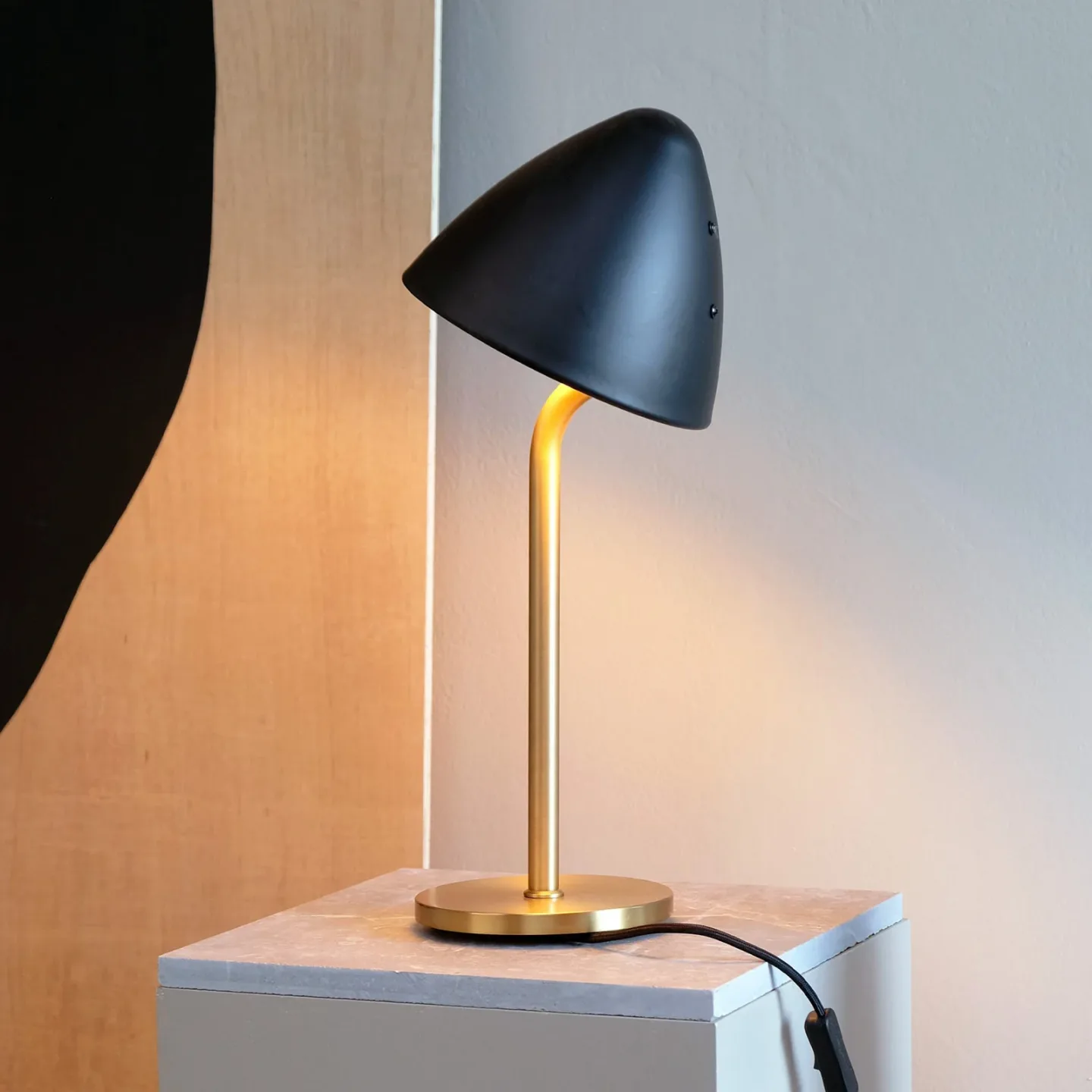 Dyberg Larsen - Oulu 47cm - Bordslampa - Svart