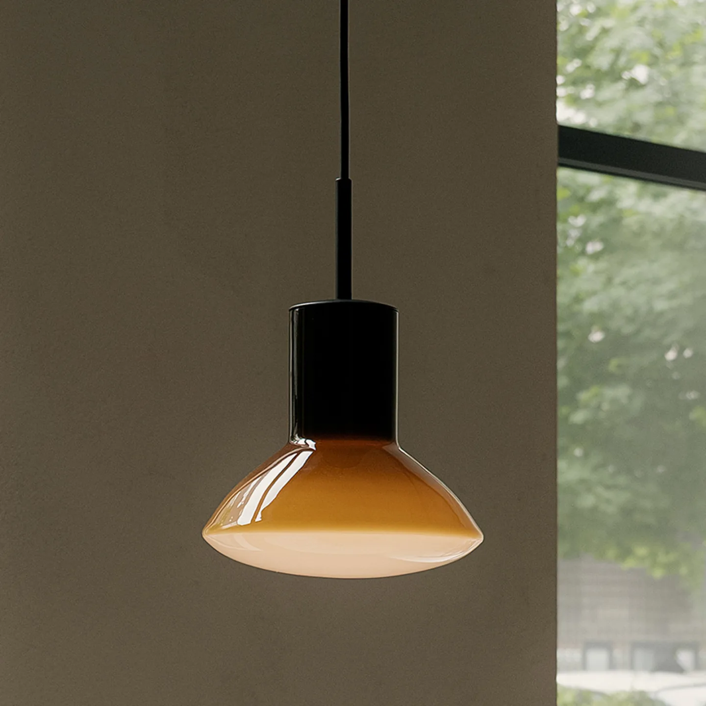 Onda pendellampe, oker, Ø 17 cm, glass, GU10 - GRUPA - Stue - Design - Aluminium - Med en lyskilde