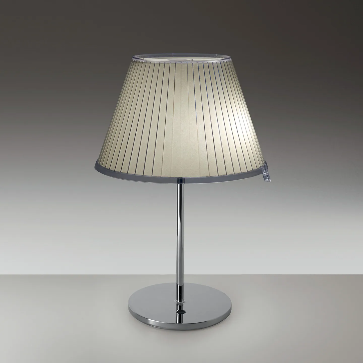 Choose LED Tischleuchte pergament/chrom -Artemide - Schlafzimmer - Design - Metall - Mit Schirm