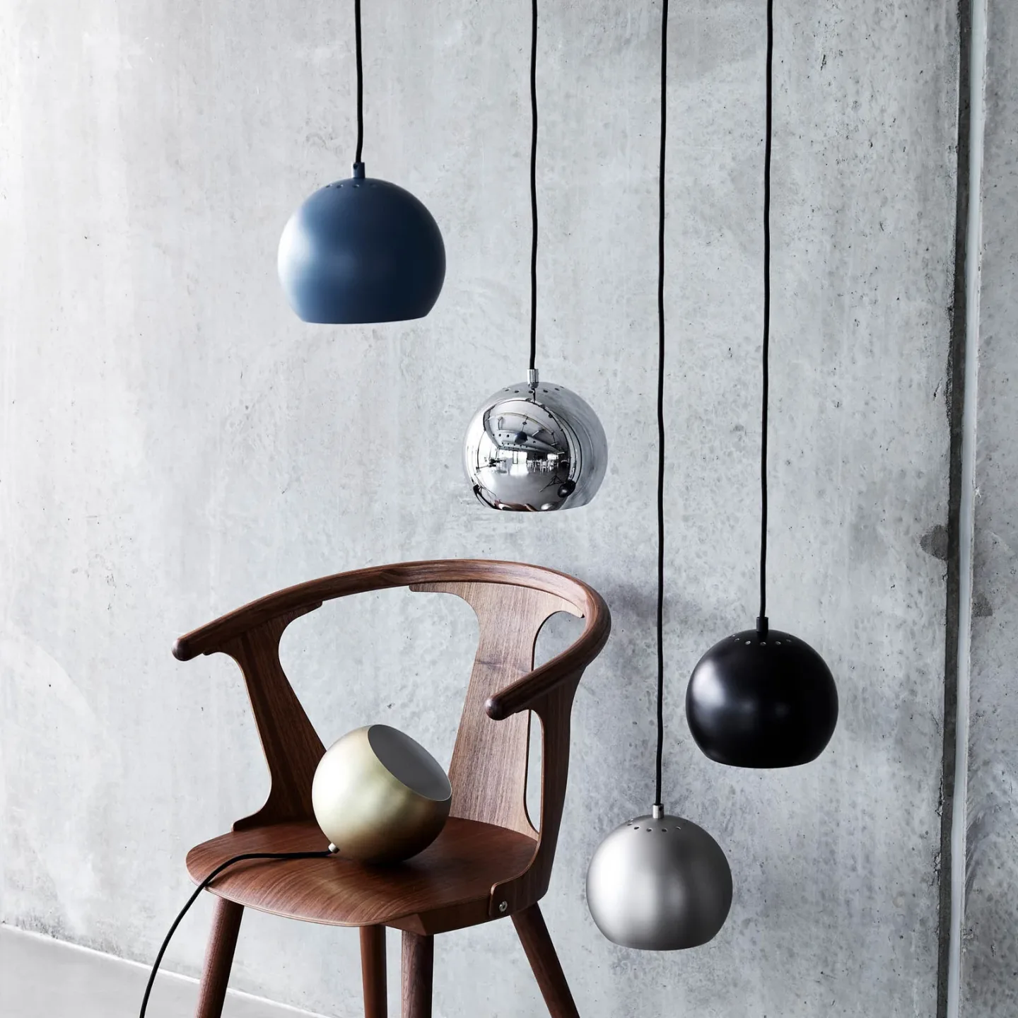 Ball Pendelleuchte Ø18 Matt Brushed Satin - Frandsen - Wohnzimmer - Design - Metall - Einflammig