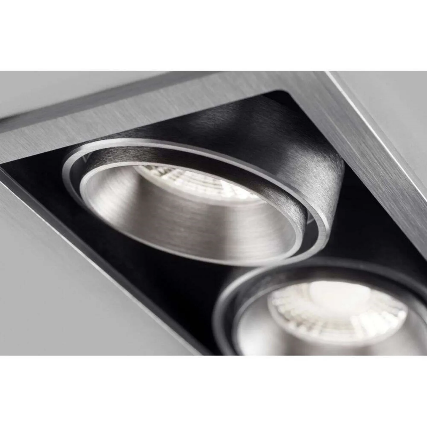 Ghost 2 Indbygningsspot 12,6W 2700/3000K Titanium - LIGHT-POINT - Køkken - Metal