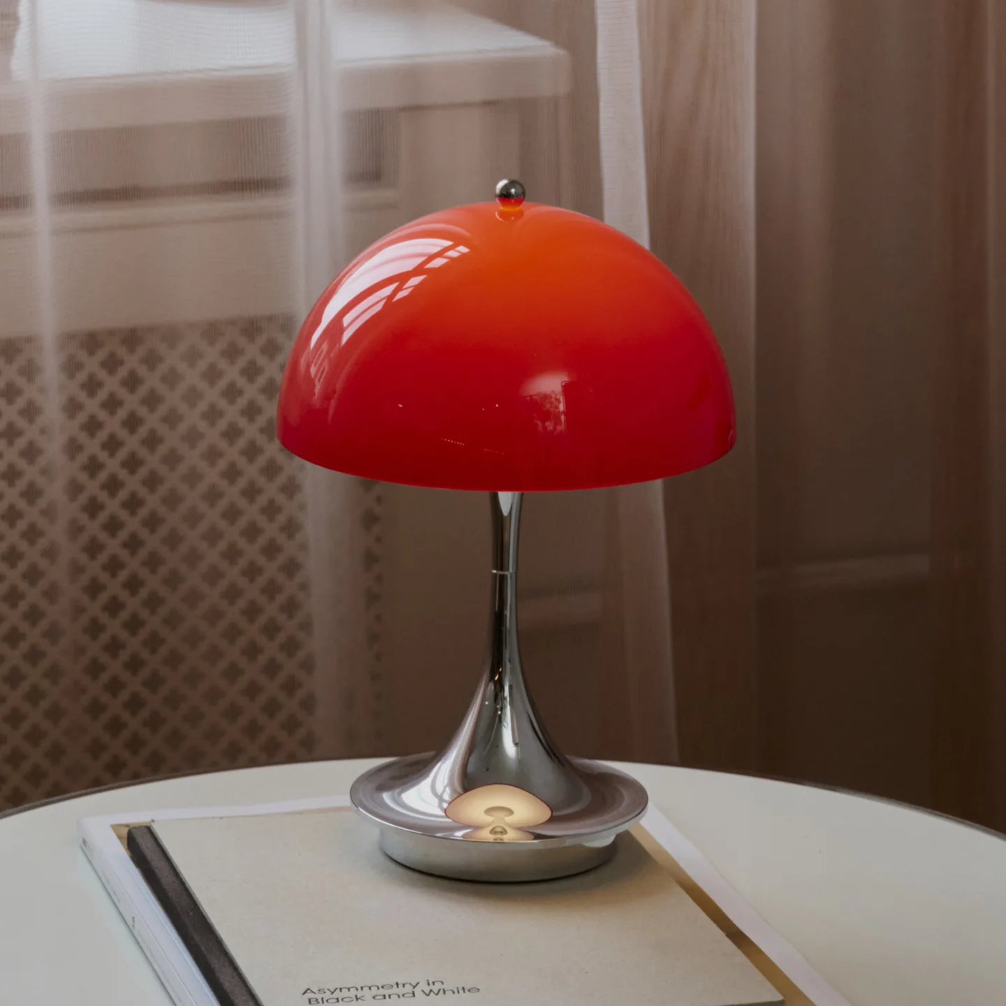 Panthella 160 Portable Original, opal-rot - Louis Poulsen - Terrasse - Design - Kunststoff - Rund