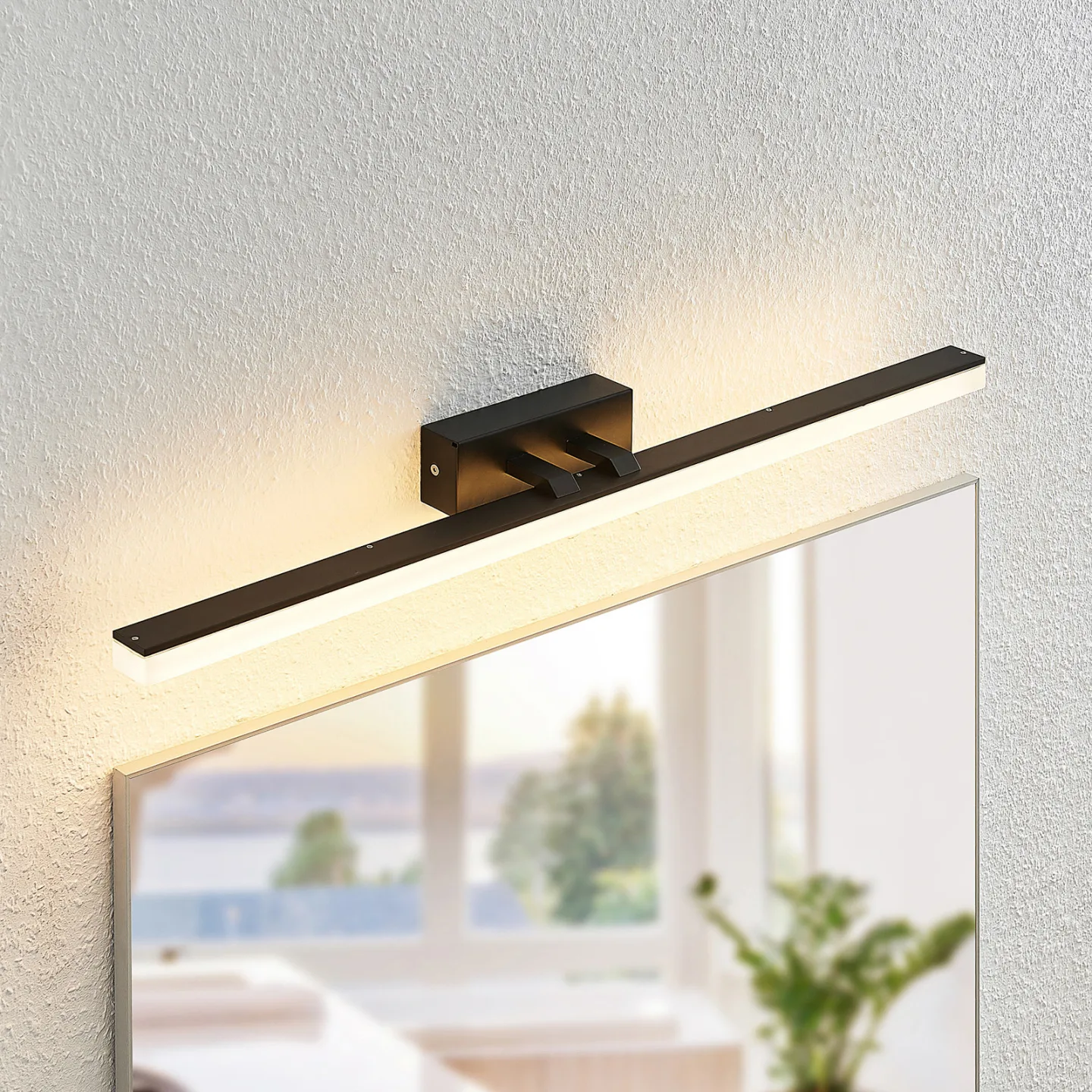 Lisana LED Wandleuchte IP44 L75 Black - Lucande - Badezimmer - Modern - Metall - Einflammig