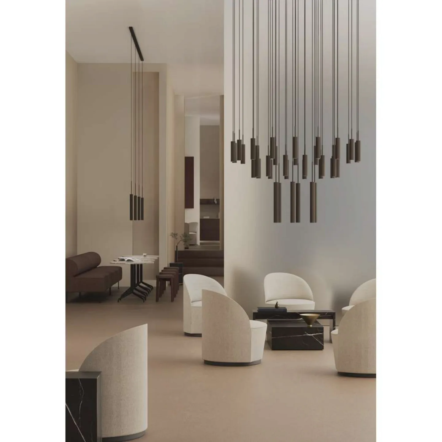 Rørformet lysekrone, 38-flg., aluminium/bronse - Audo Tubulaire Audo Copenhagen - Stue - Design - Med flere lyskilder