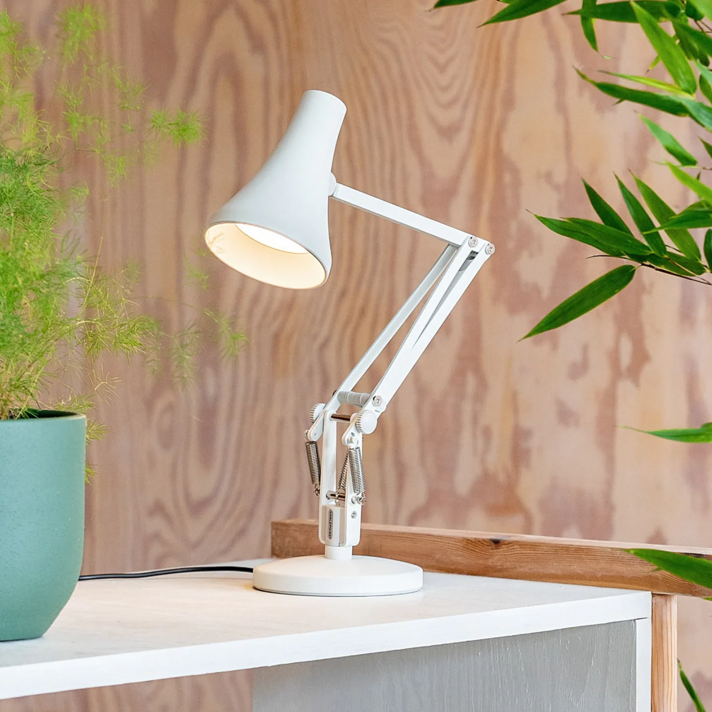 90 Mini Mini Bordslampa Jasmine White - Anglepoise - Arbetsrum / hemkontor - Industristil - Metall - Med en ljuskälla