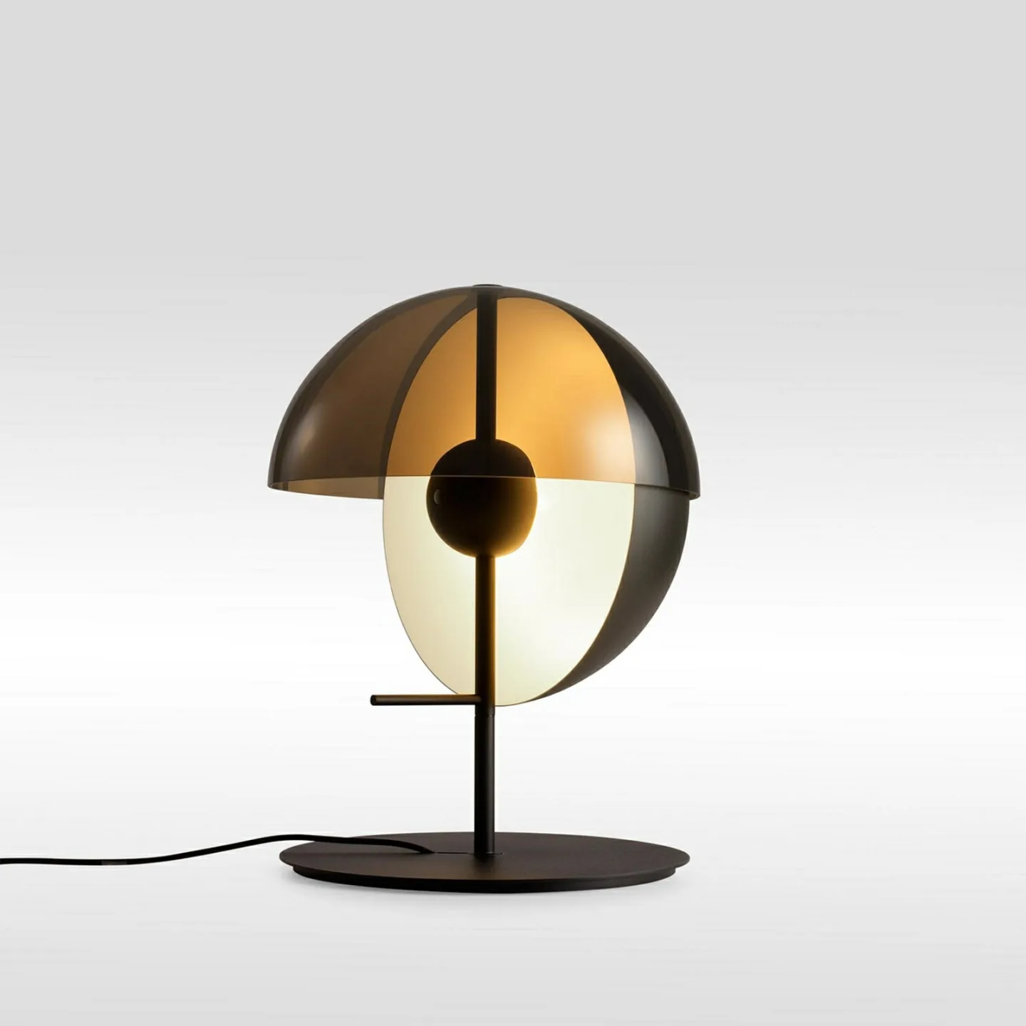 Theia M Tischleuchte Schwarz - Marset - Wohnzimmer - Metall