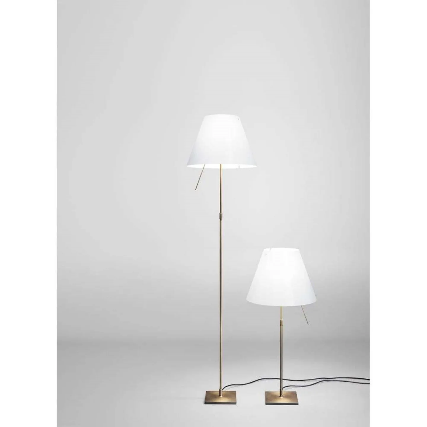 Costanza Stehlampe Messing Verstellbar Dimmbar - Luceplan - Wohnzimmer - Modern - Aluminium - Einflammig