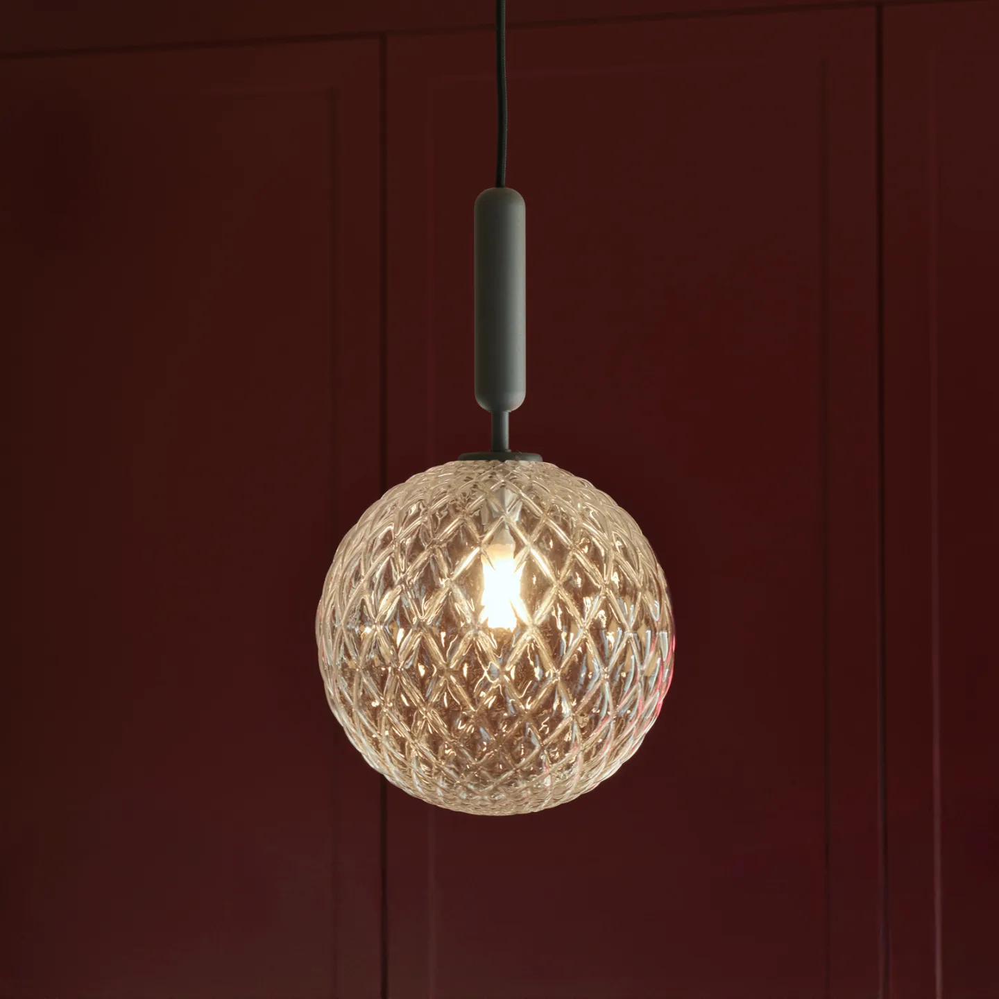 Miira 1 Pendelleuchte Large Rock Grey/Optic Clear - Nuura Miira 1 Large Nuura Aps - Wohnzimmer - Design - Glas - Kugel