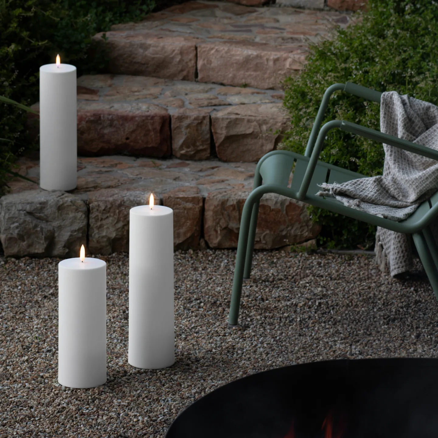 PILLAR Maxi Outdoor LED-Kerze H 40 cm, IPX5 - Uyuni Lighting - Wohnzimmer - Design - Kunststoff - Einflammig
