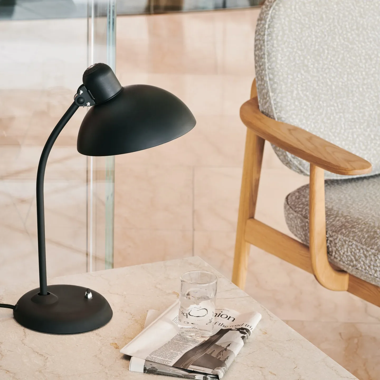 KAISER idell™ 6556-T Tischleuchte Matt Schwarz - Fritz Hansen Kaiser Idell 6556-T - Wohnzimmer - Design - Metall - Einflammig