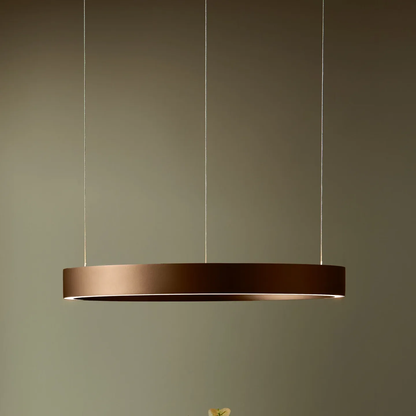 Velora LED-Hängelampe karamellbraun Ø60cm dim. - LOOM DESIGN - Wohnzimmer - Modern - Aluminium - Einflammig