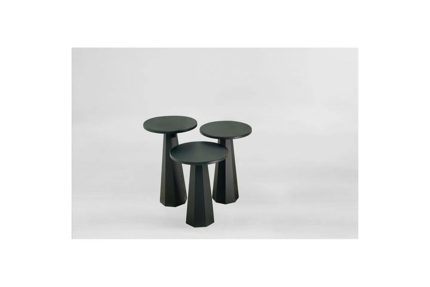 Miu Satsbord 35 cm - Svart