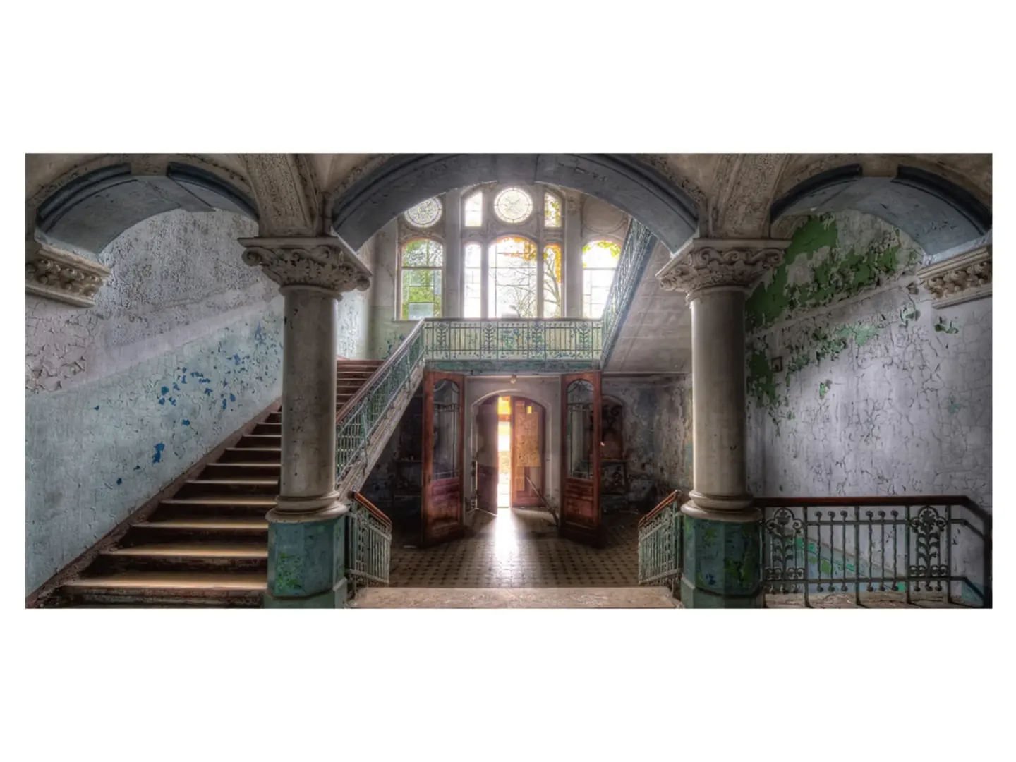 image LAND Digitaldruck auf Acrylglas Lost Place Treppenhaus 3 | Schubiger Möbel