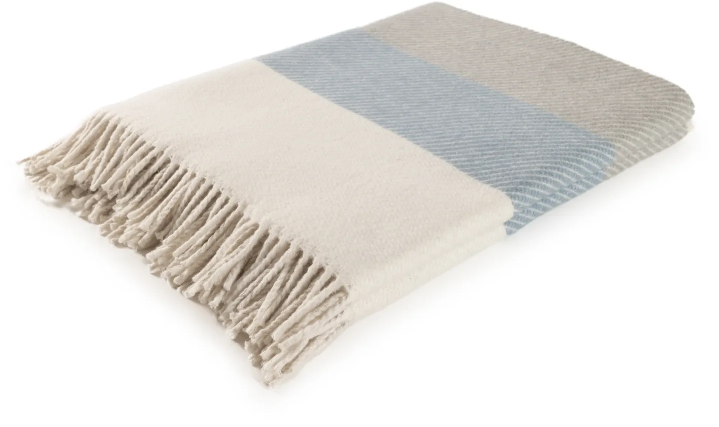 Magma Plaid Sanja Himmelblau 200x150 cm | Schubiger Möbel