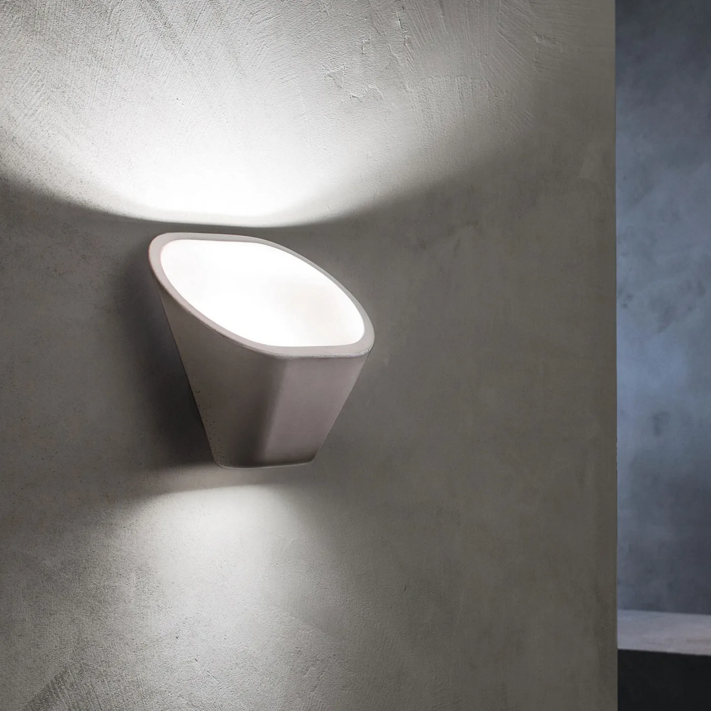 Aplomb vegglampe, grå, R7s - Foscarini Aplomb R7s - Stue - Design - Betong - Med flere lyskilder